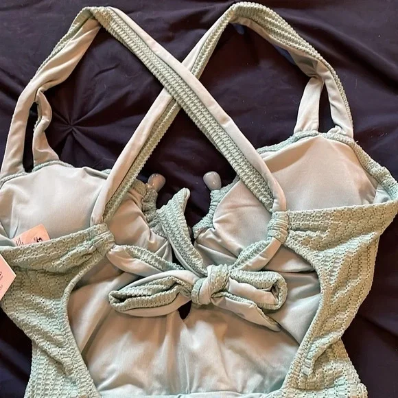 NWT BECCA Mineral Line In The Sand One-piece Swimsuit Size Small - Picture 5 of 8